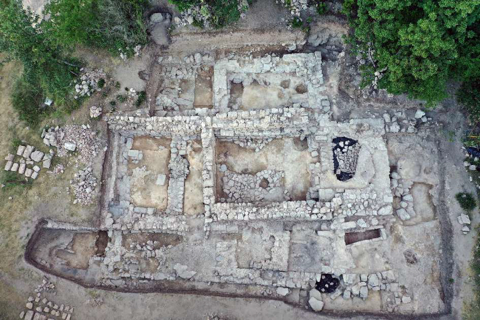 Fouilles archéologiques réserve naturelle régionale de Saint Maurin